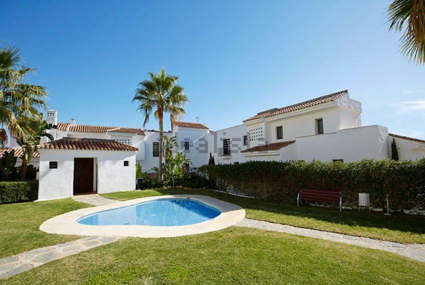 Luxury apartment set in Doña Julia Golf Course Casares Extérieur photo